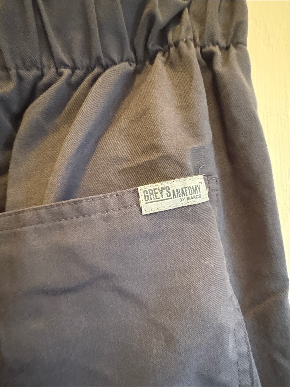 Grey’s Anatomy Grey Wide-Leg Pull-On scrub Pants - Picture 8 of 14